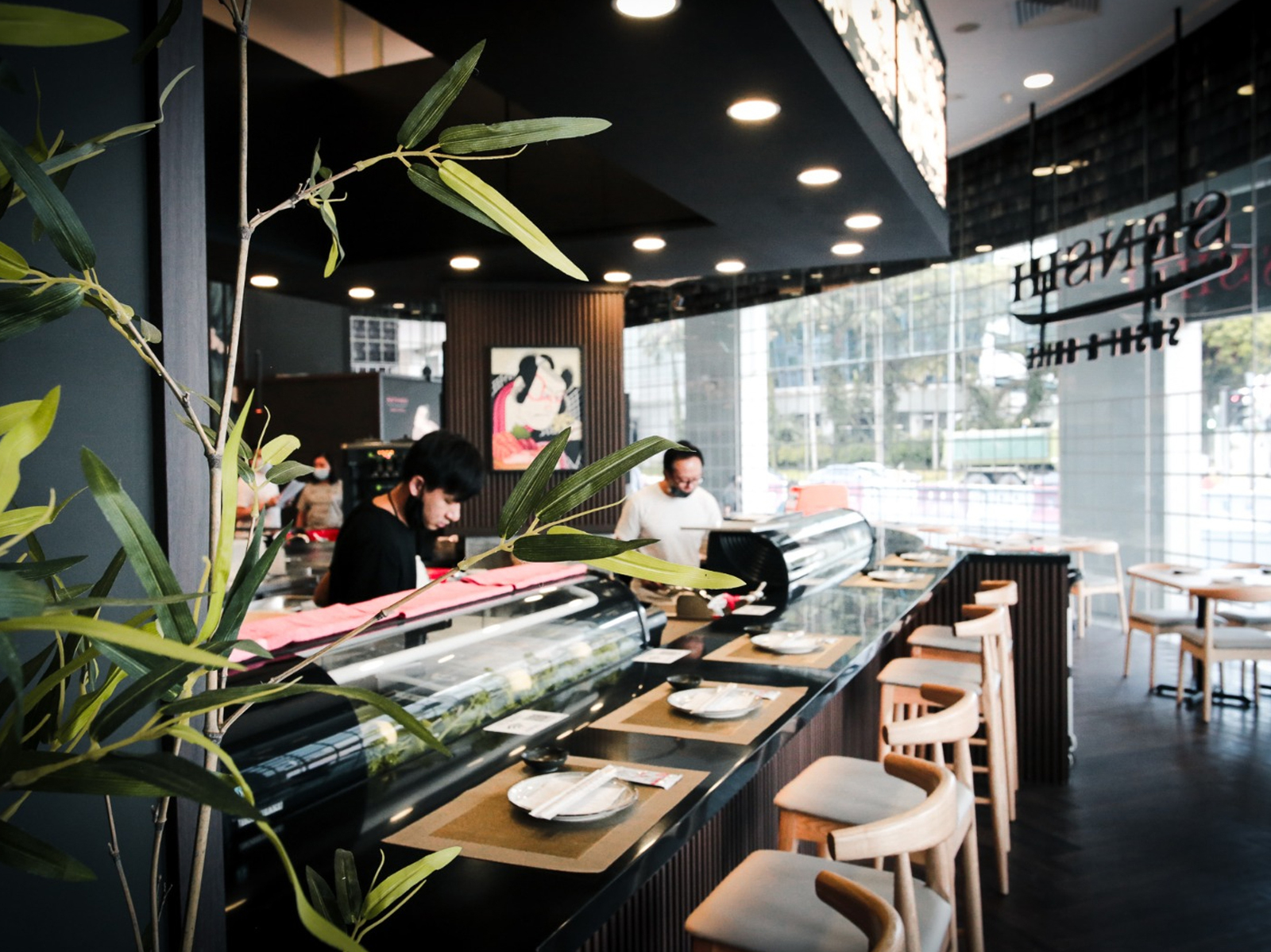 Mobile-Dining-Area-2